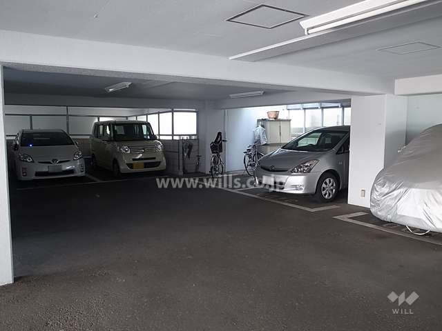 敷地内駐車場（屋内平面式）