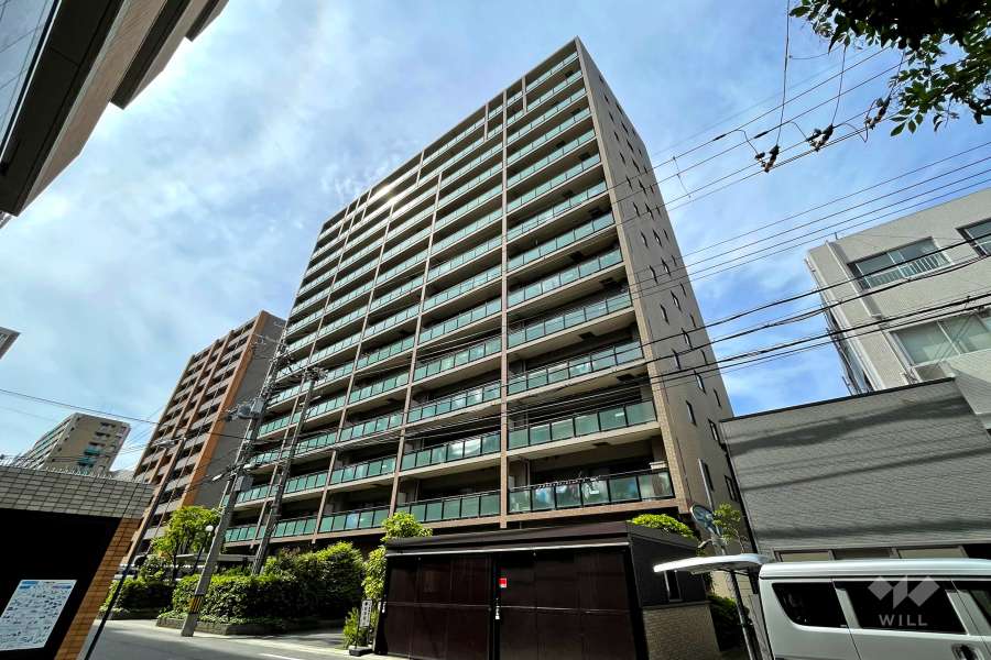 ステイツ江坂・エスプリ—トの外観（南東側から）