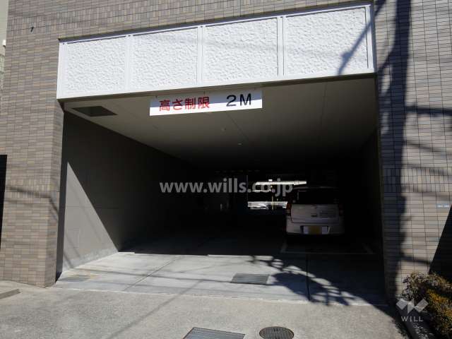 駐車場の出入り口