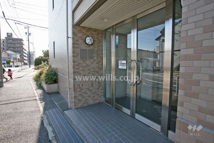 エントランス(東側)