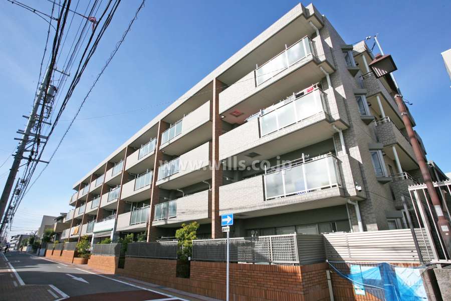 アメニティ植田2の外観（南東側から）