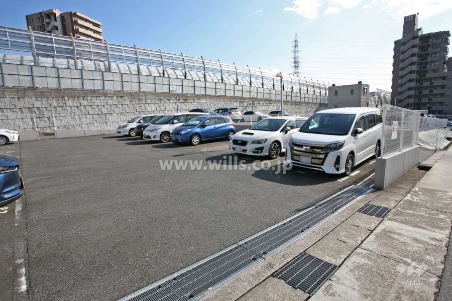 敷地内駐車場(屋外平面式）