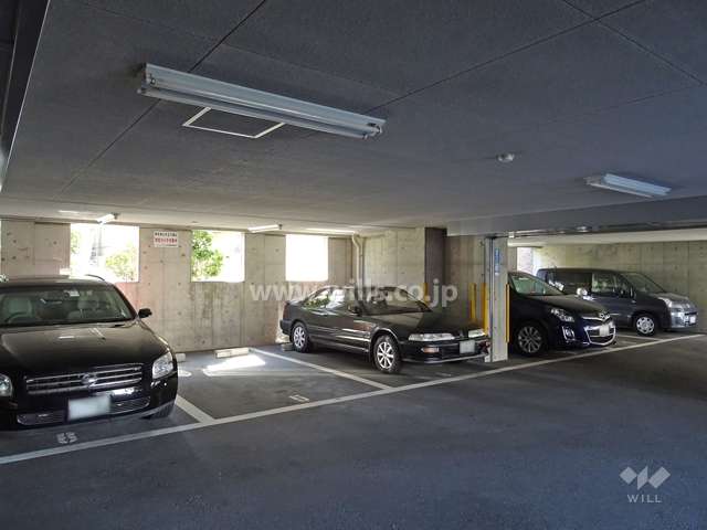 敷地内駐車場（屋内平面式）