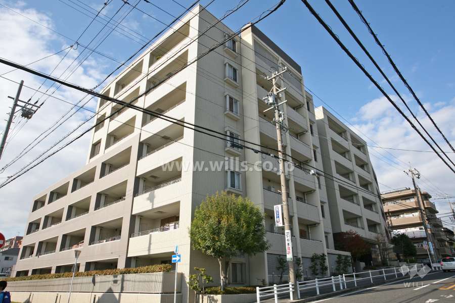 プラウド植田東の外観(南側から)