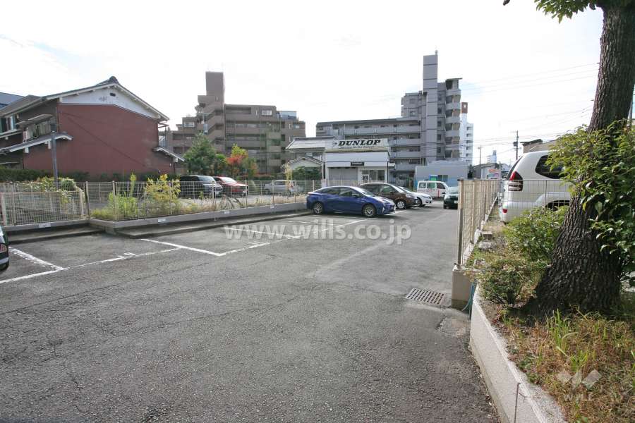 敷地内駐車場（屋外平面式）