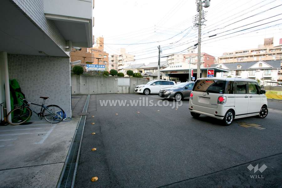 敷地内駐車場（屋外平面式）