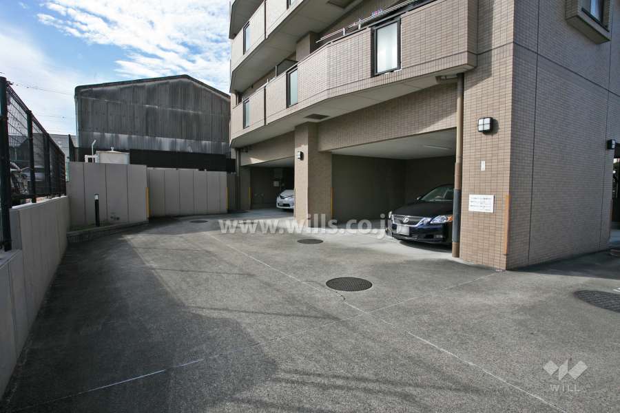 敷地内駐車場(屋内平面式)