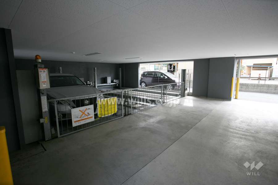 敷地内駐車場(屋内機械式)