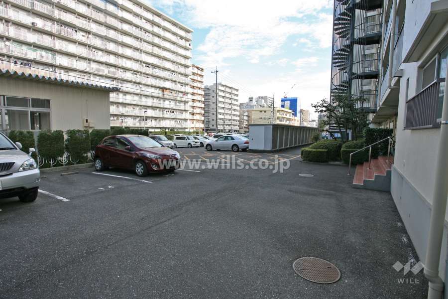 敷地内駐車場（屋外平面式）