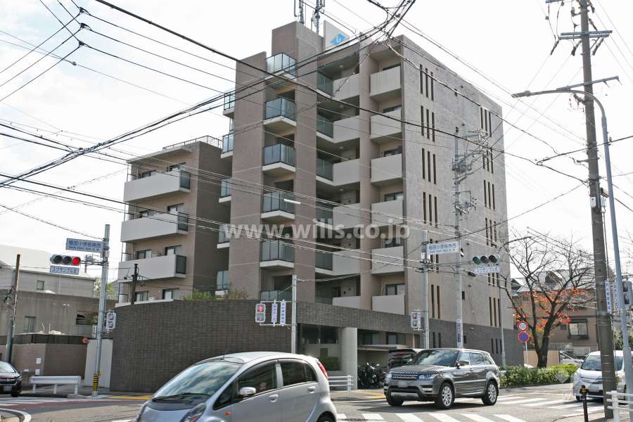 ユニーブル植田ステージの外観