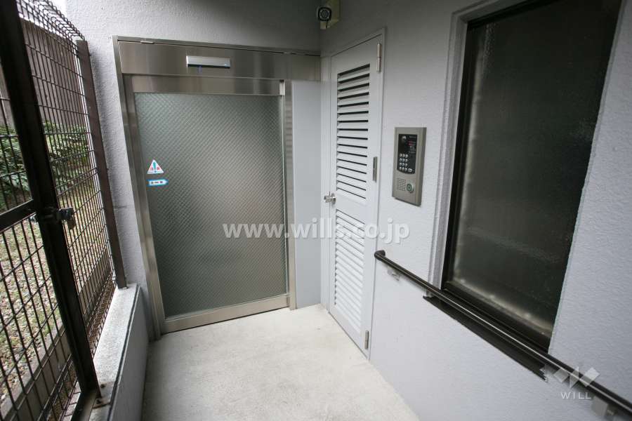 サブエントランス