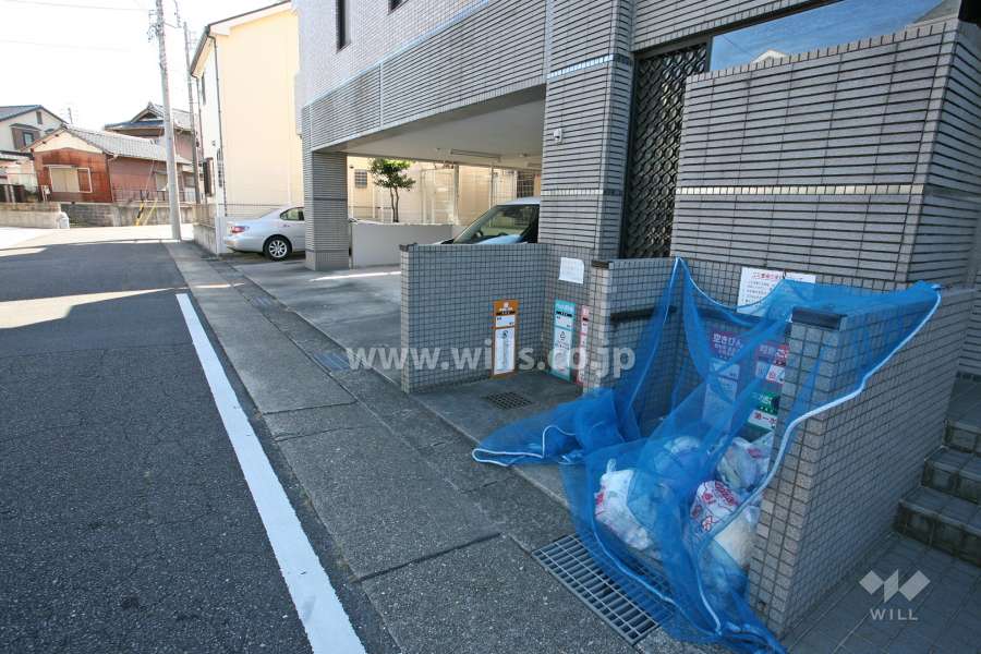 ゴミ置き場