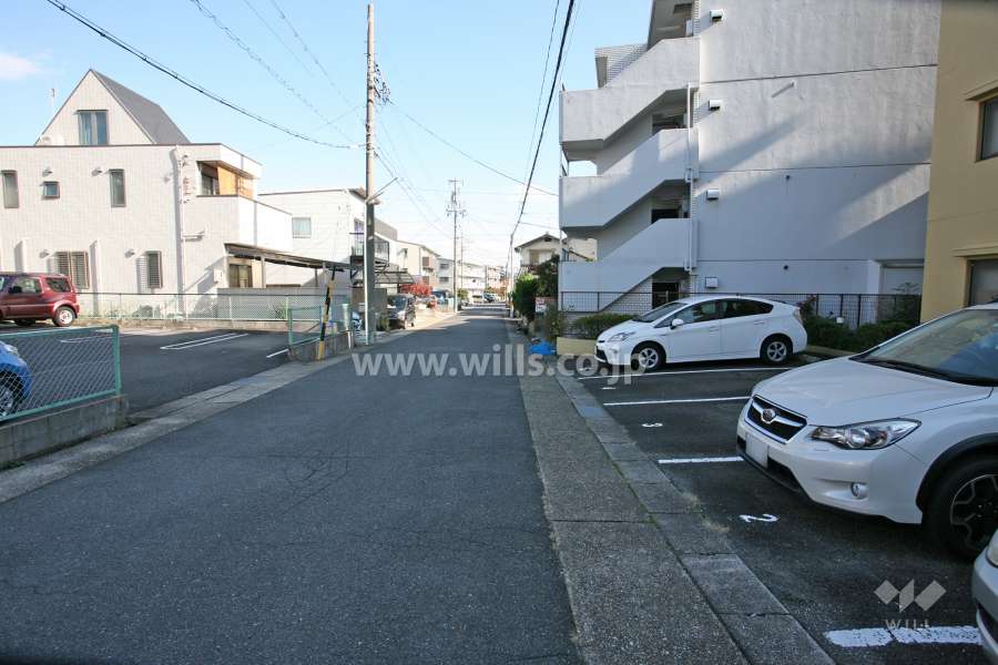 敷地内駐車場（屋外平面式）