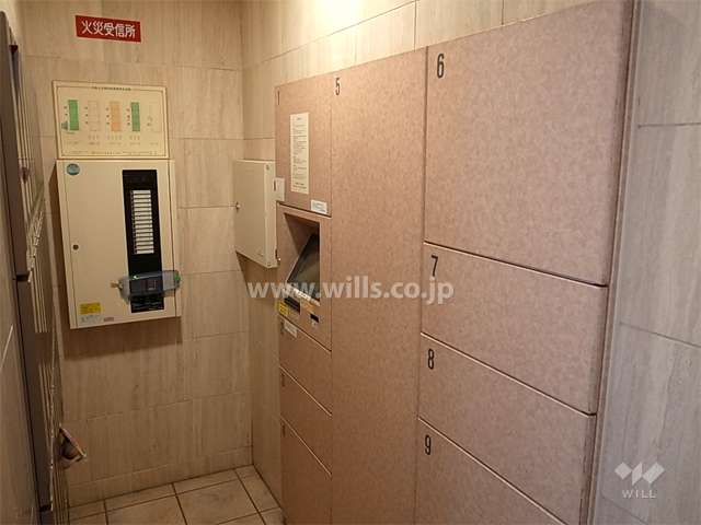 宅配ボックスと共用ポスト