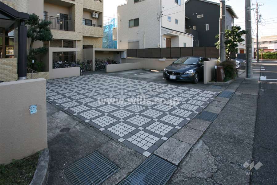 敷地内駐車場（屋外平面式）