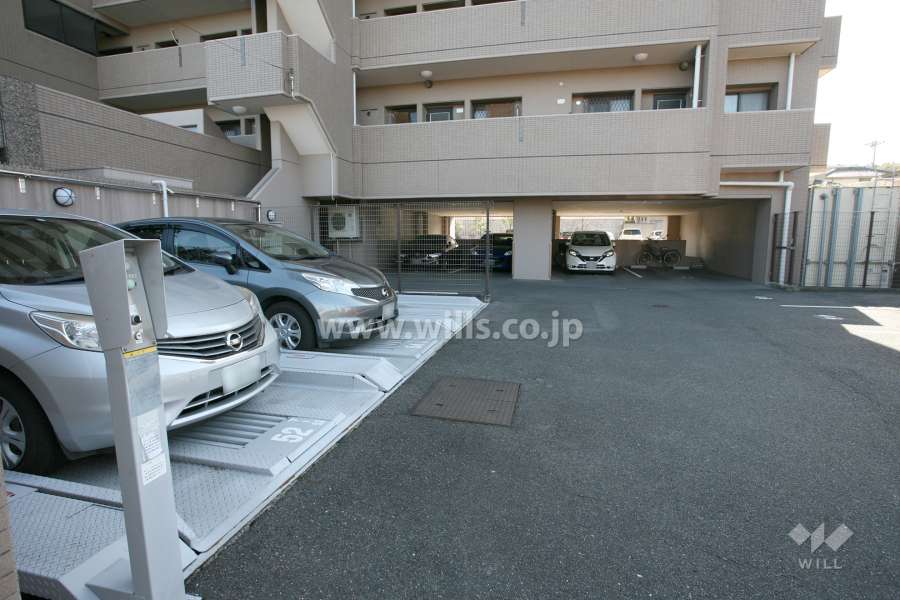 敷地内駐車場(屋内平面式・屋外機械式)