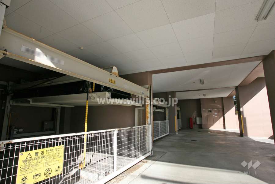 敷地内駐車場(屋内機械式)