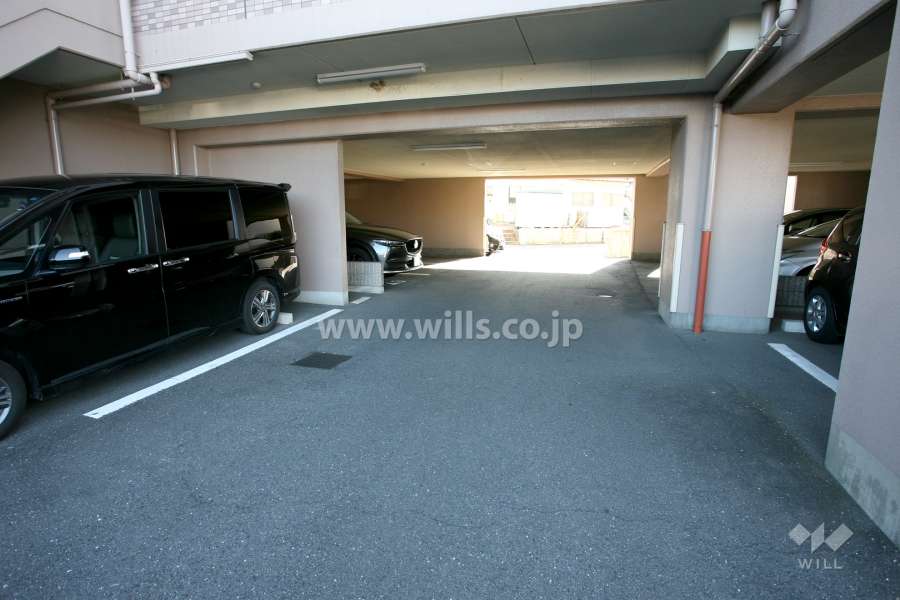 敷地内駐車場（屋内平面式）