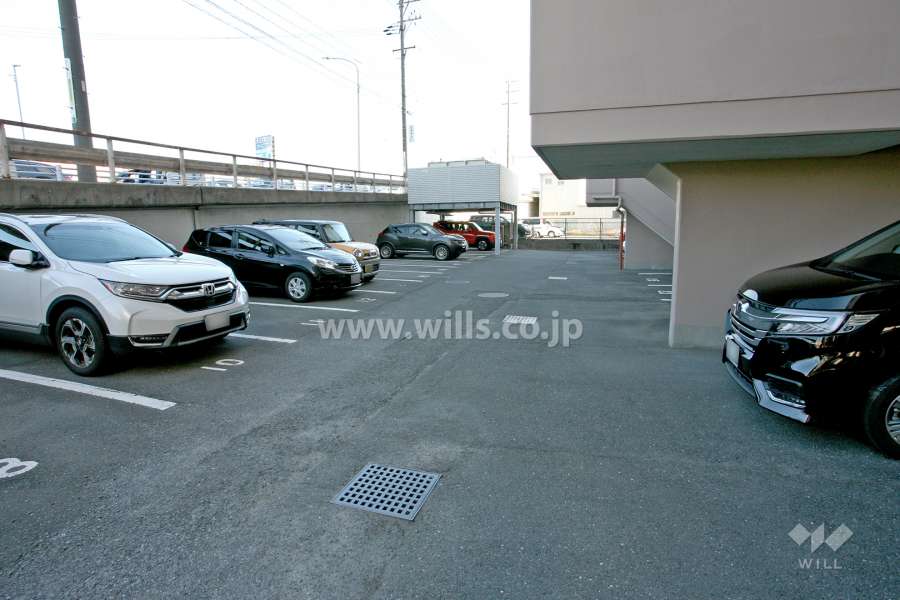 敷地内駐車場（屋外平面式）