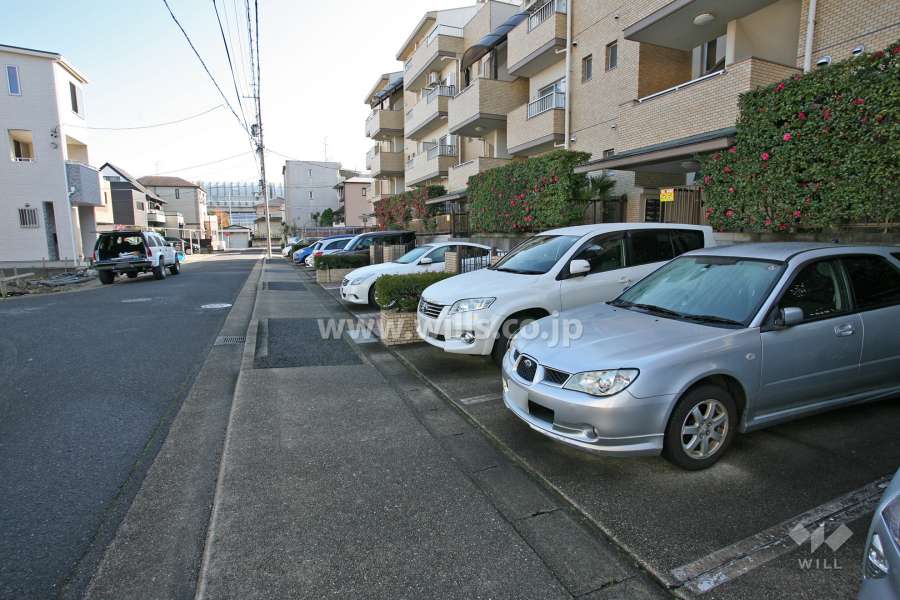 敷地内駐車場（屋外平面式）
