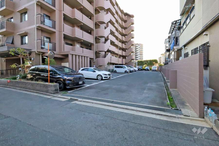 駐車場の出入口