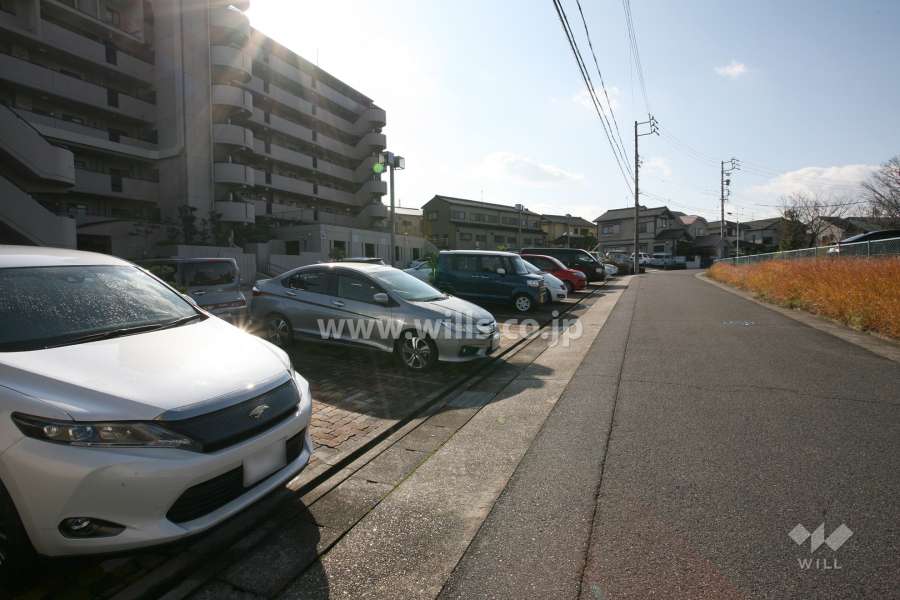 敷地内駐車場（屋外平面式）