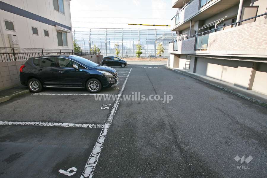 敷地内駐車場（屋外平面式）