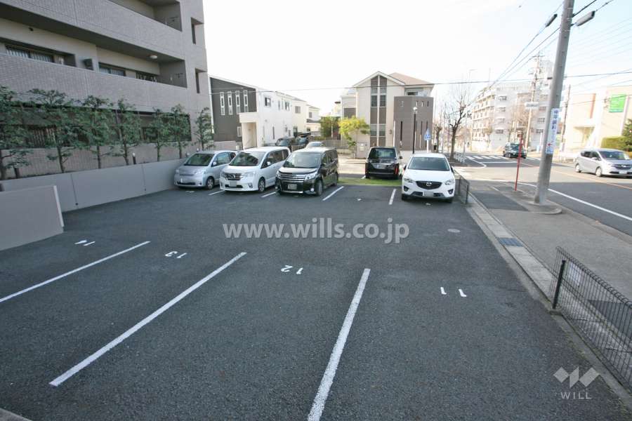 敷地内駐車場（屋外平面式）