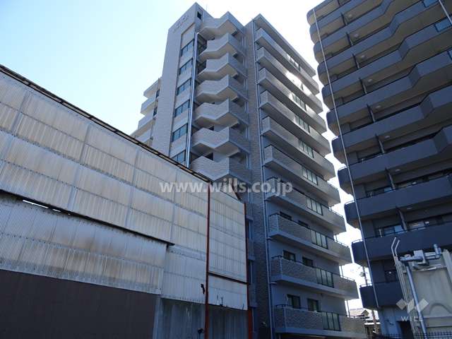 エスリード江坂の外観（北西側から）