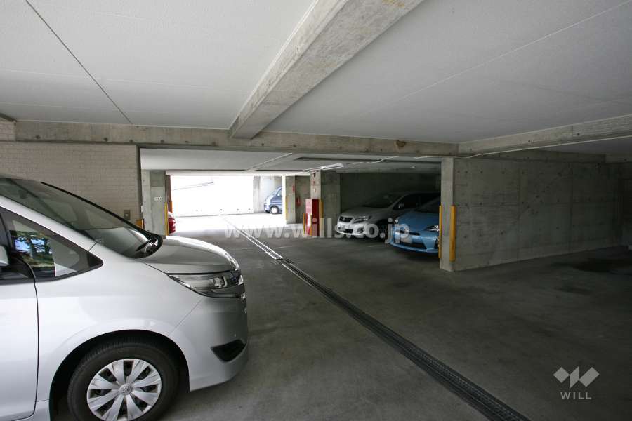 敷地内駐車場（屋内平面式）