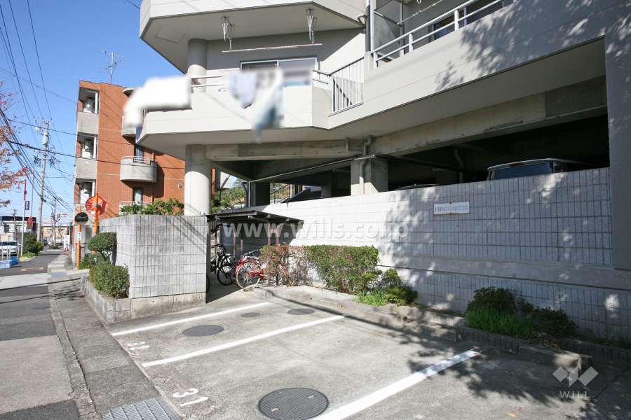 コーポラティブハウス青山舎1号棟敷地内駐車場（屋外平面式）