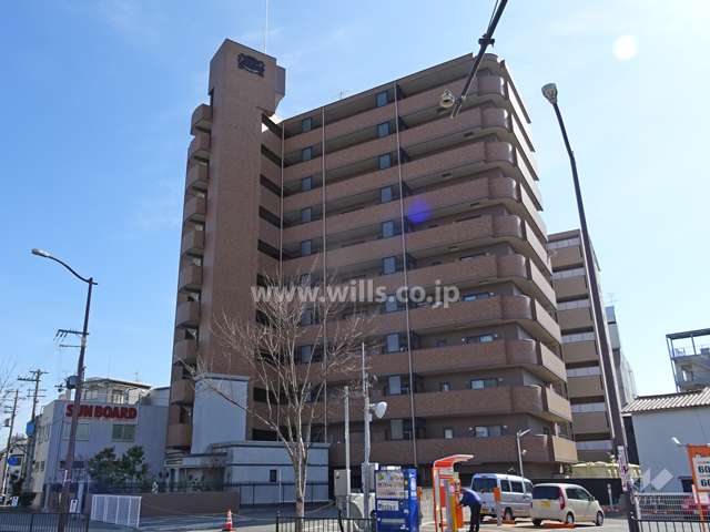 ライオンズマンション江坂東の外観（北西側から）
