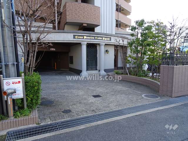 駐車場出入り口