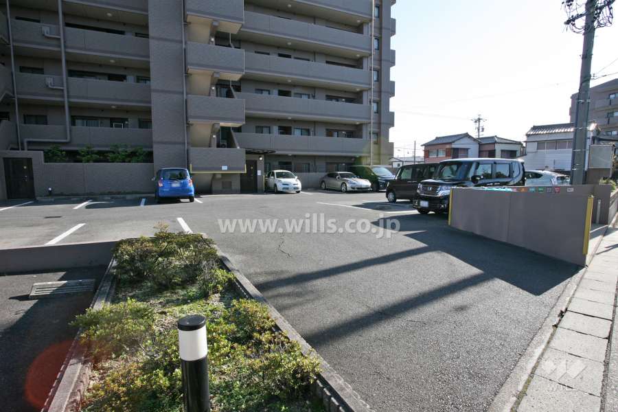 敷地内駐車場（屋外平面式）