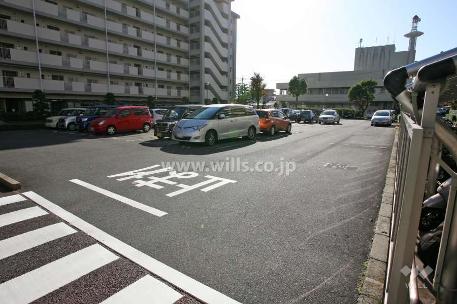 敷地内駐車場（屋外平面式）