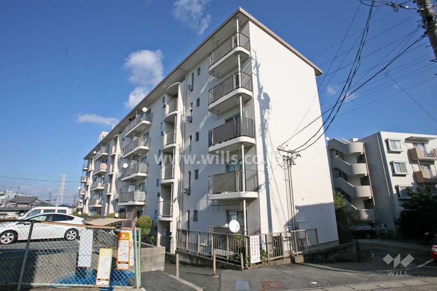 ユーハイツ天白の外観