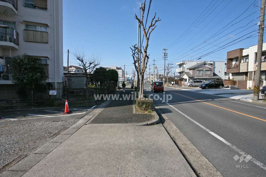 敷地北側の前面道路