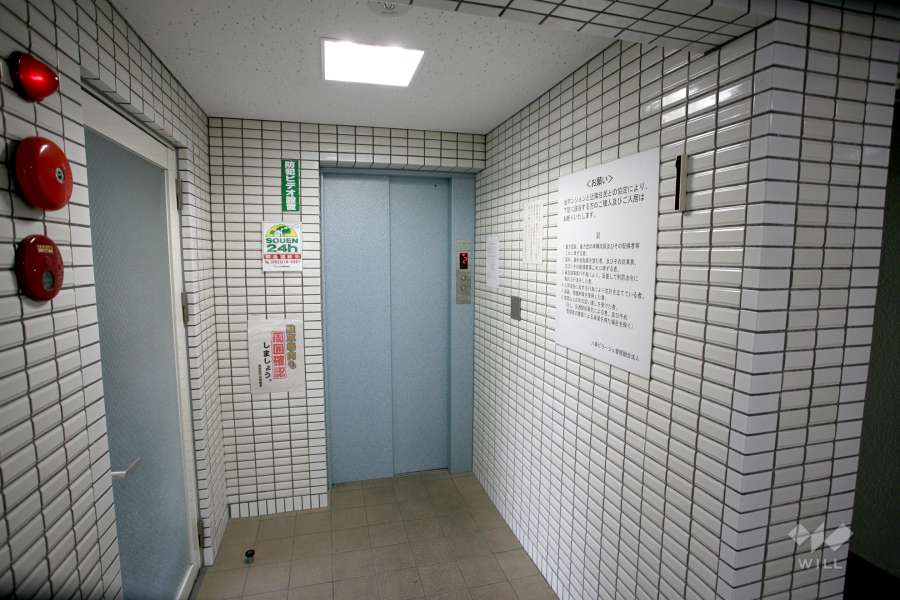 共用エレベーター