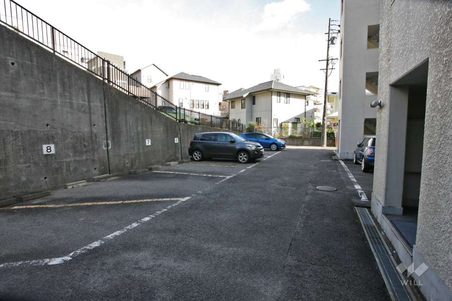 敷地内駐車場(屋外平面式)
