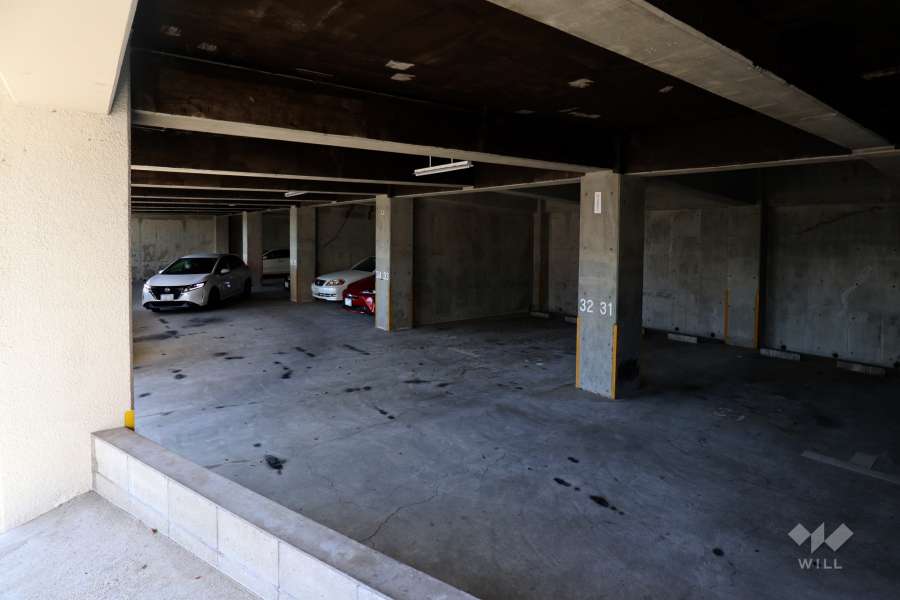 敷地内駐車場（屋内平面式）