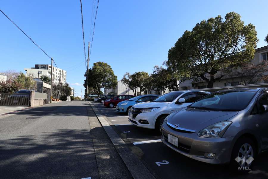 敷地内駐車場（屋外平面式）