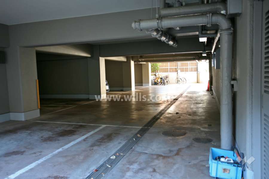 敷地内駐車場（屋内平面式）