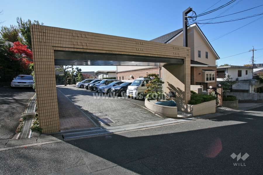 駐車場出入り口