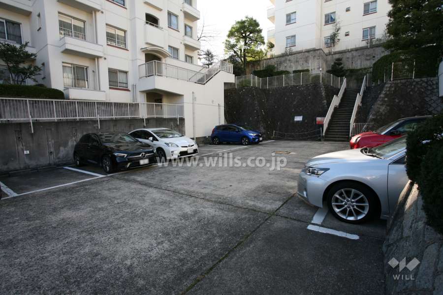 敷地内駐車場（屋外平面式）