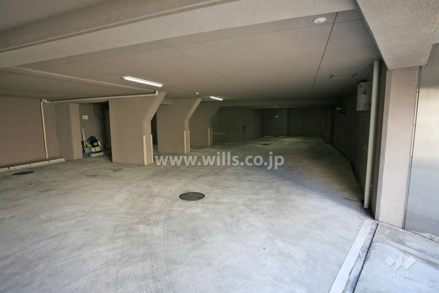 敷地内駐車場（屋内平面式）