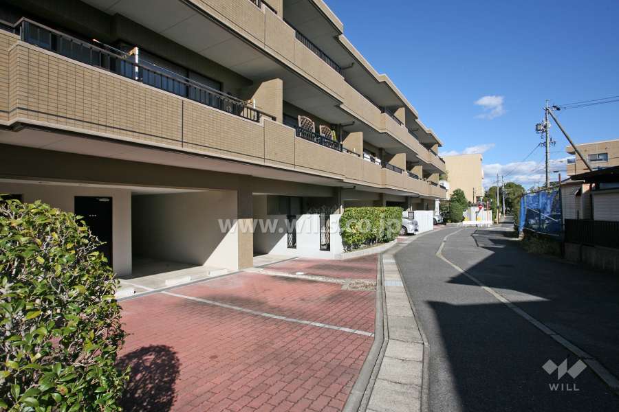 敷地内駐車場（屋内平面式）