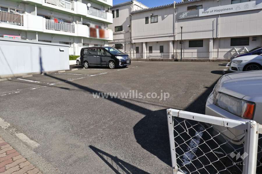 敷地内駐車場（屋外平面式）