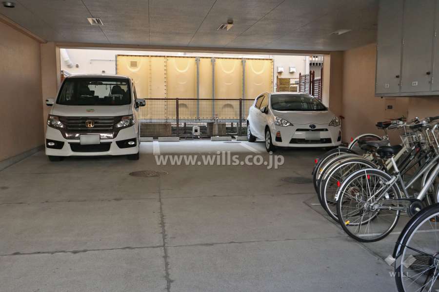 敷地内駐車場（屋内平面式）