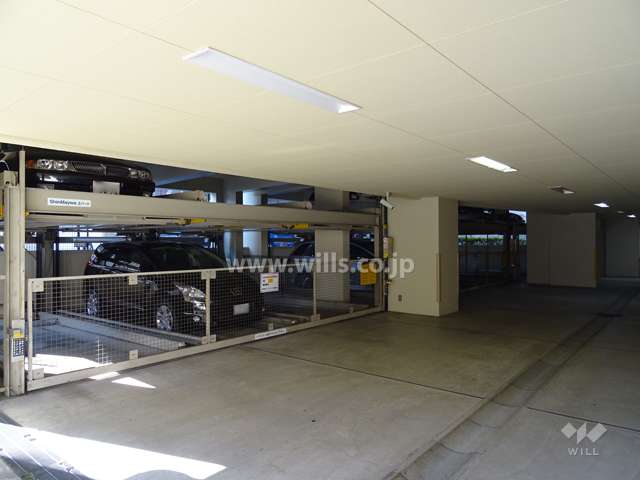 敷地内駐車場（屋内機械式）