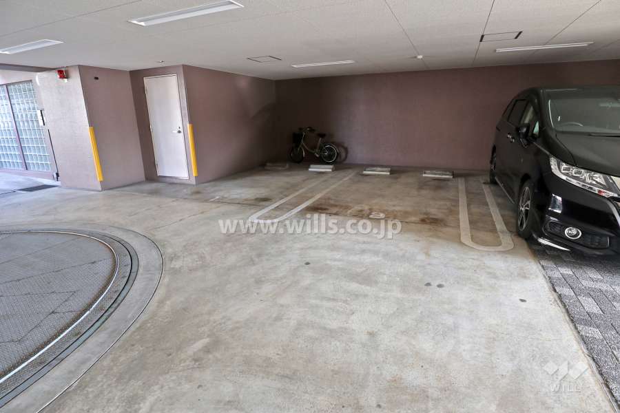 敷地内駐車場（屋内平面式）